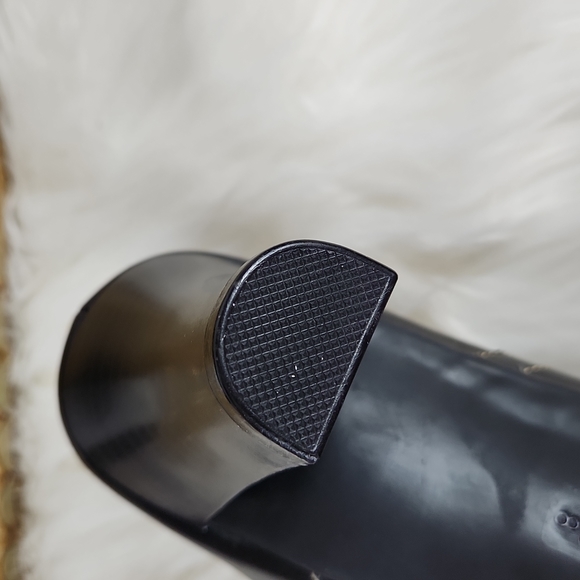 Merona, Women's Black Stick in heels with white top stitch and silver ha… - Picture 8 of 11